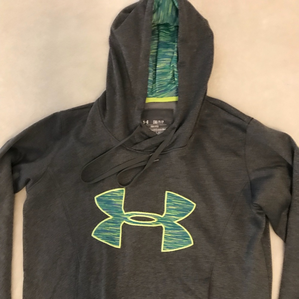 Under Armour Sweatshirt